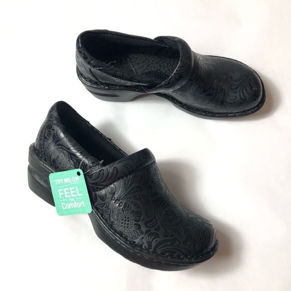 boc women's peggy clog